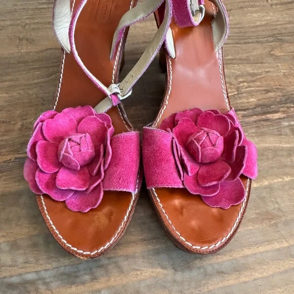 Coach Ashlyn Fushia Suede Leather Wedged Flower Sandals Size 8 Italy - Picture 8 of 12